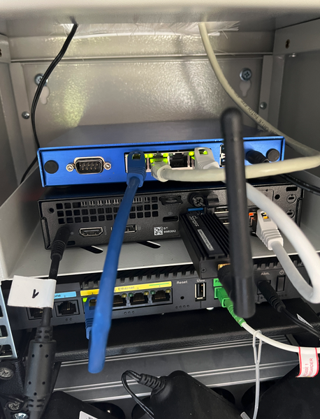 box-internet-router-2